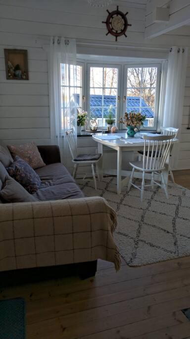 3 Bedroom Cottage With Sauna By The Sea Vaasa Ngoại thất bức ảnh